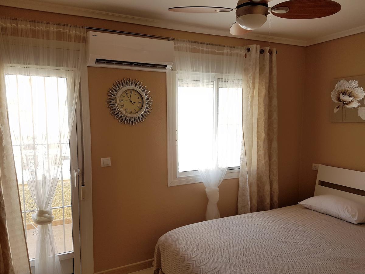 Globus Gran Alacant Villa Santa Pola Kültér fotó